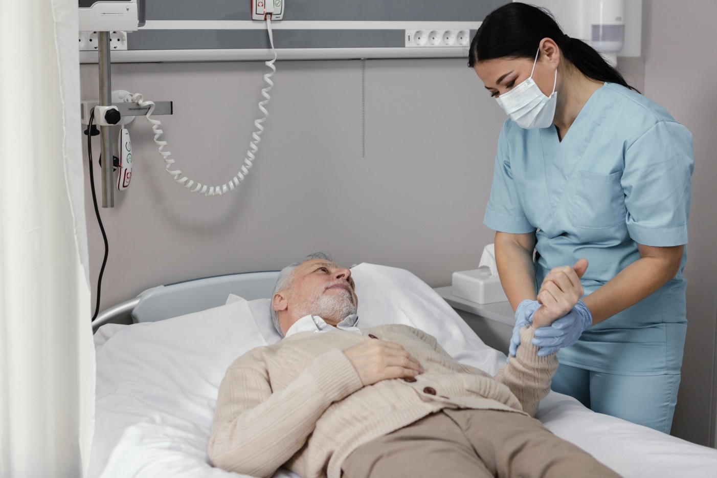 How Automatic Nursing Beds Contribute to Efficient Healthcare